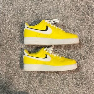 Nike Kids Yellow and White Sneakers